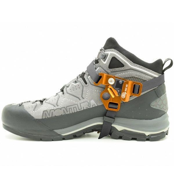 ימין - FUTURA FOOT WORK
